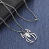 Colliers de pendentif Collier pendant Skyrim Punk Spider pour femmes hommes Hommes en acier inoxydable à double couche chaîne de cou de cou Hip Hop Animal Bijoux