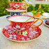 Kopjes Schoteltjes Europese stijl hoogwaardige Bone China Koffiekop En Schotel Set Prachtige Keramische Ijs Vuur Engelse Afternoon Tea