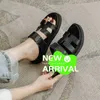 Oran Sandals Summer Leather Slippers äkta läderläder strand sommar tofflor h-slippers magiska klistermärken tjocka soliga sandaler kvinnor