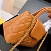 Kadınlar lüks el çantası omuz çantası tasarımcı crossbody çanta 23K artı boyutta çanta metal zinciri kapitone çanta klasik elmas desen moda makyaj ba