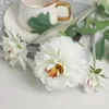 Dekorative Blumen 5pcs 3-Kopf-Pfingstrose künstliche stromflockte Zweig-Seidenblume für Wohnkultur Peonies Braut Bouquet Hochzeitsfeier Deco Blumenblumen