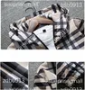 Designerjackor Solskyddsmedel Kläder Bomber Mens Windbreaker Varsity Mens Baseball Hip Hop Letter Streetwear Men Checkered Jacket Hood Thin Style Plus Size