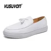 Chaussures décontractées Men Loafers Split Cuir 38-47 Taille Fashion respirante Soft Outdoor Summer Mules blanches Robe Walking Flats