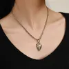 Chaînes Gold Color Twist Chain Love Heart Pendant Collier pour femmes Couples Classic Vintage Party Bijoux Cadeaux