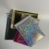 Taschen 100 Stücke Bubble Mailer gepolsterte Poly -Mailer Metallic Holographic Kissen Umhüllungen Versiegelungsumschläge Versandbeutel