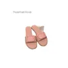 2024 Classic Slifori di pantofole Lady Stullo Nuovo Vlogo Walentino Summer Slifors Sandalo Rhinestone Sandalo Flat Industry Sandals Designer Women N1NV