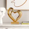 Dekorativa figurer Hjärtskulptur Hemdekoration Harts Abstrakt Hand Love Figurine Gest Staty vardagsrum Desk Alla hjärtans dag