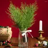Kwiaty dekoracyjne 5pcs sztuczne gałęzie sosny symulacja zielona rośliny liście rok dekoracja domu 2024 rośliny plastikowe
