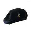 Boinas Velvet negro Invierno Cálido Boina Francesa Gorro elegante Gorias Capricon