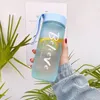 Vattenflaskor Creative 600 ml Plastic Cup with Rope Simple Outdoor Sport Fashion Letter Portable Scrub Waterbottles Travel