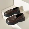 Chaussures décontractées Loafer Japonais 2024 Semelle épaisse augmente le petit cuir