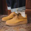 Casual skor koreansk stil män andas original läder snörning lägenheter sko vit gul plattform sneakers gata skor mans