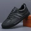 Chaussures décontractées hommes en cuir 2024 pour le printemps automne lacet lacet up cool mots de loi