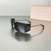 Lunettes de soleil MM Sentier de style hommes et femmes de lunettes de soleil sans cadre avancées Lunettes de soleil en métal Générations féminines Femme Rendre quelqu'un plus mince avec la boîte de logo