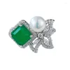 Cluster Rings S925 Silver Ring Emerald 7 nischkvinnor med kall och likgiltig stil inlagd sötvattenpärlor kvinnor