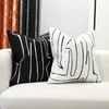 Poduszka nordycka czarna biała abstrakcyjna linia bawełniana i lniana dekoracyjna poduszka do sofy łóżko