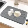Tapetes de mesa Drenador de prato tape de tapa super absorvente drening drening pegable scowring para protetor de pia de gaveta