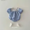 Rompers 2023 Yaz Yeni Bebek Kısa Kollu Bodysuit Bebek Dantel Yaka Tulum Yenidoğan Toddler Prenses Nefes Alabilir Giysiler 0-24M L240402