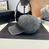 Lüks tasarımcı şapka işlemeli beyzbol şapkası gündelik klasik yüz bowknot mektupları güneş koruma yeni beyzbol şapkası basit moda süper yenilmez güzel şapka