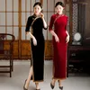 Ventes ethniques Golden Velvet Cheongsam rétro Robe améliorée Robe rouge longue qualité chinoise Qipao