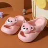 Flop per bambini Flop estate Eva soft sole ragazzo traspirabile da ragazzo per bambini con pantofole simpatiche fumetti anti -collisione scarpe da spiaggia per bambini 240402