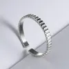 Pierścienie klastra 925 Sterling srebrny geometryczny regulowany pierścień dla kobiet moda różowa koloru kolorów biżuteria minimalistyczne codzienne akcesoria