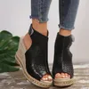 Chaussures habillées cales femme sandales creux de talons hauts Designer 2024 tendance de mode Pumps à pied de plage Femme Femmes