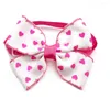 Hundkläder 50/100 st valentins dag Bow Tie Love Style Pet Supplies Small Bowtie Puppy Cat Grooming Accessories