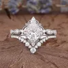 2pcs bagues de mariage huitan 2023 Nouveaux anneaux de mariage conçus pour les femmes luxe cubique zircone fiançonner la fête de fiançailles