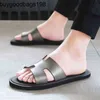 Izmiss tofflor Mens tofflor Summer Leather Flops Semi Slip Flip Fashion Outdoor Sandals 2024 Ny koreansk trend Lil har logotyp Q7QG