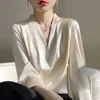 Camisa de cetim de seda francesa de ponta para feminino de verão em vemas de moda de gola em V Mulberry pequeno