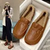 Sıradan Ayakkabı Tur Toe Kadın Kadın Sabahlar Beyaz Deri Slip-On Loafers Kürkte Yumuşak Moccasin Kış Boş Zamanlı Basital