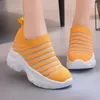 Fitness Shoes Women Strelth Fabric Socks Mulher Moda Vulcanize Slip em Tenis Feminino Casual