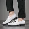 Casual Shoes Men's Fashion Party Nightclub Dresses Black White Slip-on Tassels Shoe Patent Leather Loafers Gentleman Sneakers Man