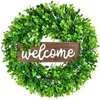 Fleurs décoratives artificiel couronne de bois bienvenue avec panneau en bois vert pour la porte d'entrée de la porte de la porte de la maison décoration