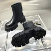 Boots 2022 Merkontwerp enkelschoenen voor vrouwen glijden op zwart lederen platform laarzen vrouwen dikke hiel dames chelsea laarzen winterschoenen