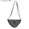 Designer di borsa a tracolla American Classic Trend in stile estate New Fashion One Crossbody Small Borse Casual and Minimalist Style Bright Diamond Triangle Undine