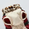 犬のアパレル冬の冬の温かい犬用防風のタートルネックベストジャケットハーネスペット屋外の寒い天気の服