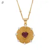 Colliers pendants rétro Luxury Luxury Natural Garnet Love Flower Jewel Collier Round Pearl Ornement Women's Clavicule Chain Charm Accessoire