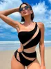 Женские купальные костюмы In-x Sexy One Plower One Piece Swimsuit Mesh Patchwork Womewear Женщины 2023 Новый купальный костюм для купания черный боди пляж Beach Wear Y240402