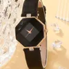 腕時計2PCSレディースファッションシンプルな星ポインターデジタルダイヤモンドラインストーン革製クォーツローズブレスレットギフトセット