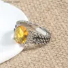 クラスターリングYysunny Classic Womens Ring Inlaid Citrine Color Zirconレトロツイストケーブルリング