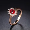 Anillos de boda de 2 piezas Anillos de boda de cristal rojo clásico para mujeres Bridal Hermoso color de oro rosa Camironia Anillo de compromiso Joya de moda R187