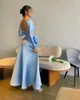 Party Dresses Sodigne Blue Modest Prom Saudiarabien Långärmar Satin Formell aftonklänning Backless 3D Flower Endast Evens