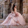 Vestido de quinceanera de vestido de pelota de color rosa 2024 Apliques Flores Bow Tull Off Shoulter Dulce 15 16 años Vestidos de XV Anos