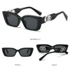 Solglasögon varumärkesdesigner fyrkantiga kvinnor för män 2024 Trend Sun Glasses mode vintage glasögon punk lyxmetallcirkel nyanser