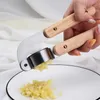 HOUTEN HANDGANG Handmatig knoflook Press roestvrij staal 304 knoflook Masher knoflook peeler knoflook Masher creatieve keukengadgets