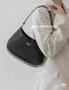 Luxurys Cleo Triangle ascargia borse di design da donna borsetta femminile borse in pelle argento a tracolla a tracolla da uomo chiusura magnetica da uomo borse da goccia con ascella