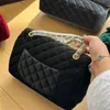 Lyxväska sammet cc väska kvinnor crossbody väska quiltad handväska designer handväska axel väska hårdvara kedja pocket mini mynt plånbok kortklipp