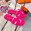 14% de descuento en zapatos de diseñador con parte inferior plana para mujer Lote de pantuflas de piel de peluche